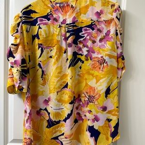 Beautiful flowery chiffon blouse